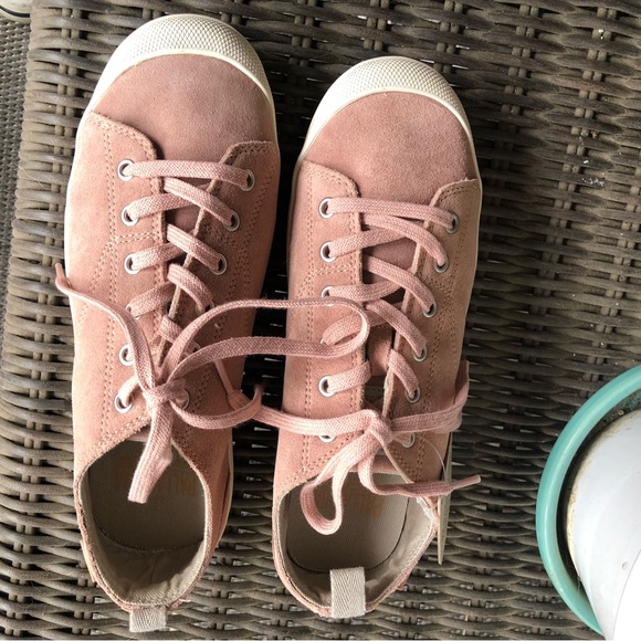 NWOT Palladium women’s rose blush pink sneakers. Size 8 - Picture 2 of 8